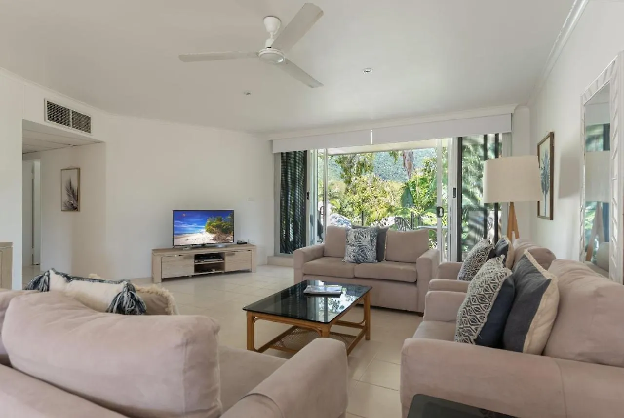 Paringa | Private Beachfront Apartments Palm Cove