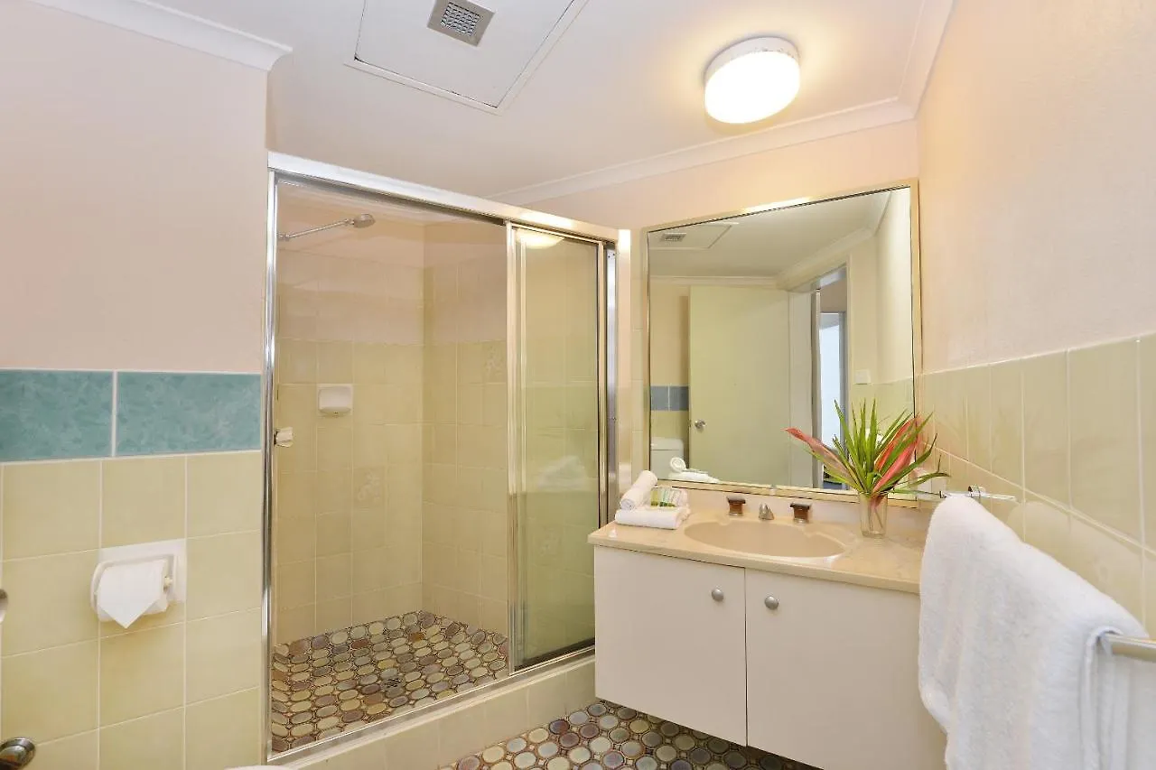 Paringa | Private Beachfront Apartments Palm Cove