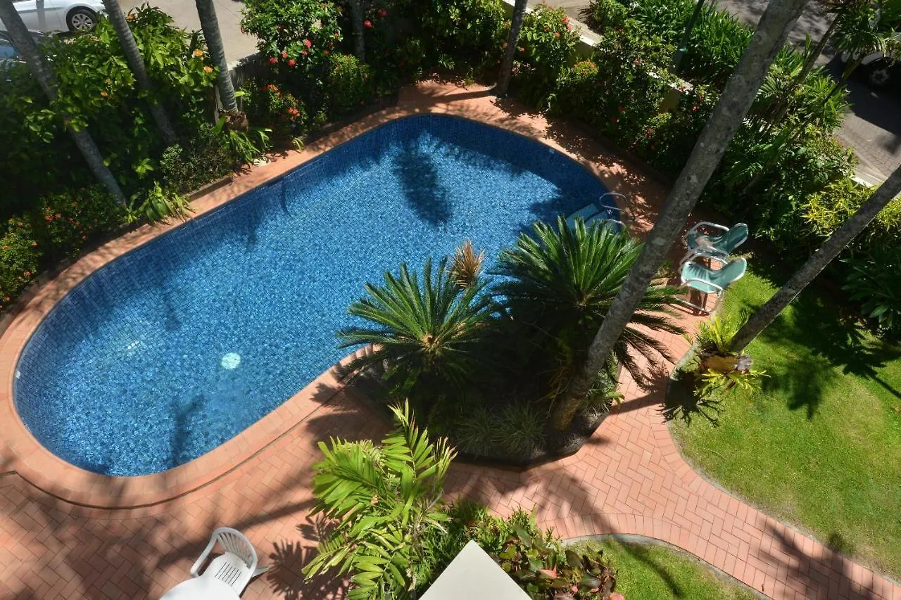Paringa | Private Beachfront Apartments Palm Cove 0*,  Australia